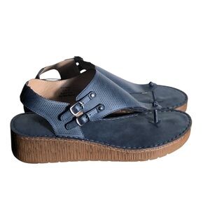 Journee Collection blue wedge faux leather thong sandals Sz 12